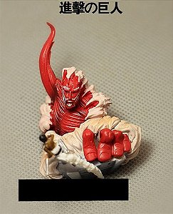 Titã Colossal e Eren
