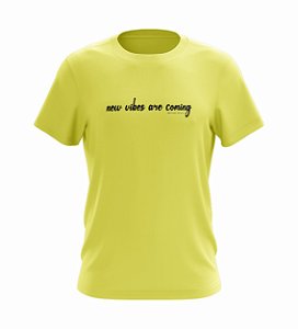 Camiseta Ano Novo | New Vibes | Masculina | Amarela | Rev 2022 |