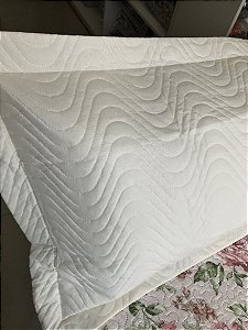 Porta travesseiro corpo xuxão matelassado percal 180 fios - Juma enxovais