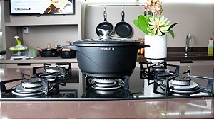 Panela 24cm Com Tampa Super Resistente Frigigold - 5 camadas de Titânio com mármore antiaderente