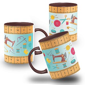 Caneca de Profissão Costureira ,Artesã ,Fita Métrica,fundo collor Personalizada com Nome