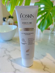 Creme hidratante com ácido hialurônico para os pés