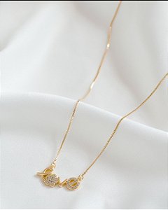 Colar LOVE dourado zircônia