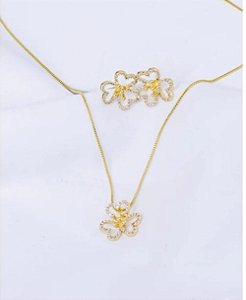 Conjunto Flor 3 Pétalas de Corações Cravejados