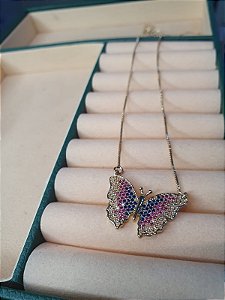 Colar Borboleta Cravejada