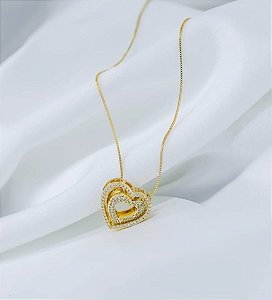 Colar Coração Cravejado Vazado