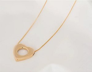 Colar Coração Vazado Dourado