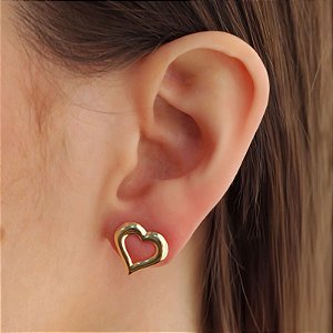 Brinco Coração Liso Vazado Dourado