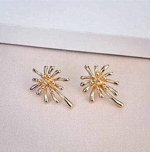 Brinco Flor Moderno Banhado a Ouro
