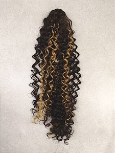 Aplique Rabo De Cavalo Cacheado Com Prendedor Morena Iluminada com luzes dourada