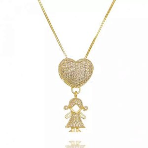 Colar Filha Coração com Zirconias Cristais Folheado em ouro 18K