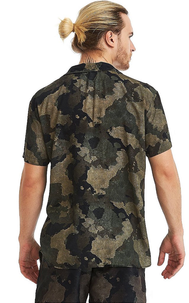 camisa social manga curta camuflada