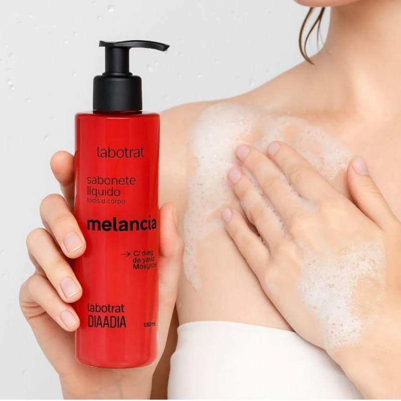 Sensação de frescor e limpeza após o uso do Sabonete Líquido Labotrat Melancia no rosto e corpo