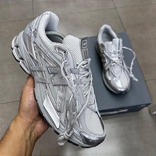 ⭐︎⭐︎⭐︎ New Balance 1906 Revela Versão Com Um Detalhe Um Pouco Conhecido