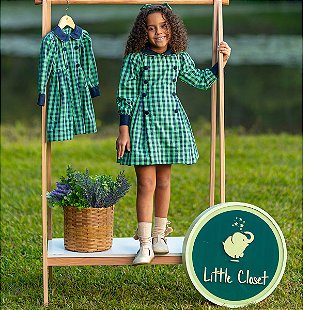 Boneca Little Me com roupa bordada em ponto smock - Little Closet