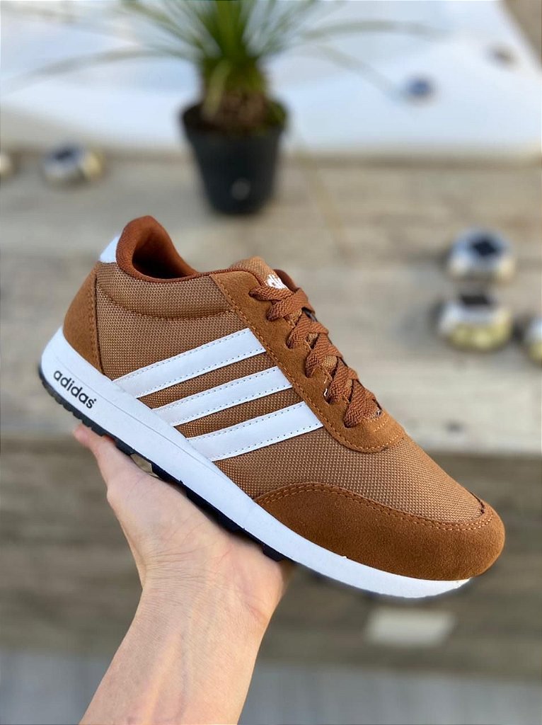 tenis adidas iniki marrom