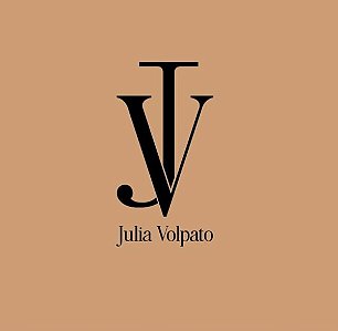 Júlia Volpato Calçados, Roupas e Acessórios