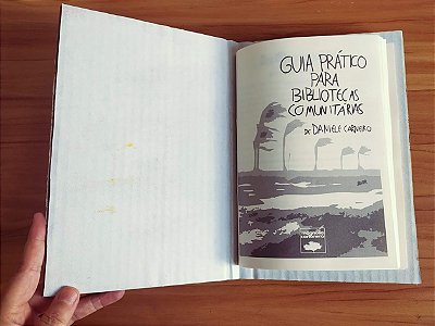 Guia Prático para Bibliotecas Comunitárias - Edição Cartonera Artesanal