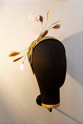 JC Tiara Versão Broche Lampejo com Fuê e Cristais