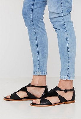 Flat Patrícia Preta