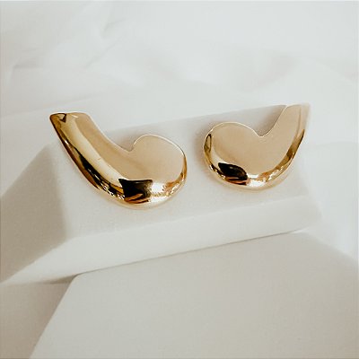 Brinco Ártemis Banhado a Ouro 18k