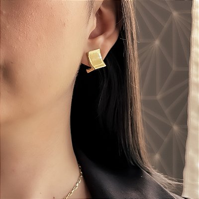 Brinco Ápice Banhado a Ouro 18k