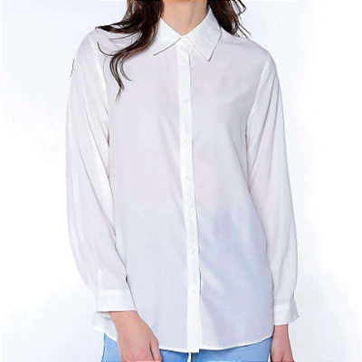 CAMISA BÁSICA SOCIAL FEMININA EM VISCOSE BRANCA MANGA LONGA E ALONGADA TAMANHO 42/44