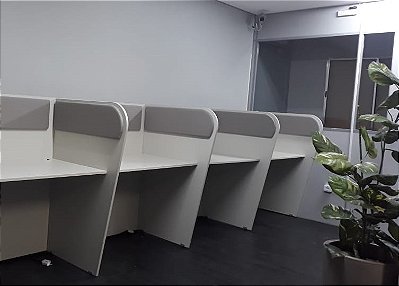 Call Center curvo com abafador