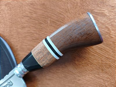 Faca 7 Polegadas em Inox , Cabo Resina e Madeira