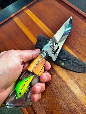 Faca 7" em Inox – O Parceiro Perfeito para suas Aventuras de Pesca!