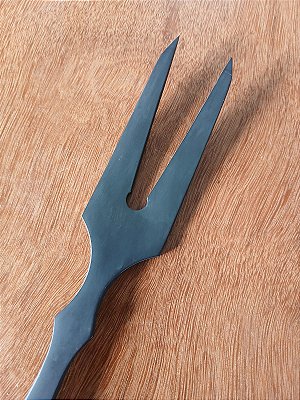 Garfo para Churrasco forjado, cabo retovado, madeira