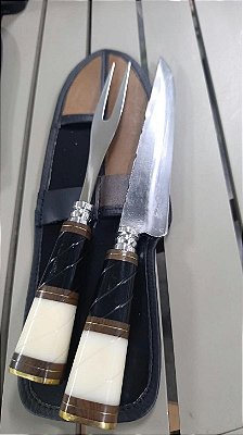 Kit Faca aço carbono 1070 e Garfo inox 7 ” – Com Bainha, Cabo Madeira e Resina