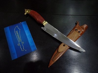 Faca de Churrasco Zakharov Pampeira 8'' na Bainha de Couro Caramelo