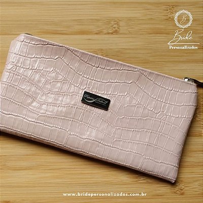 Nécessaire Clutch Croco Rosé Personalizada com plaquinha gravada a laser