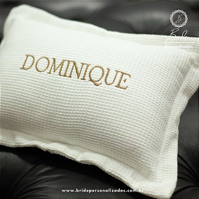 Travesseiro personalizado em Piquet Branco com logomarca bordada