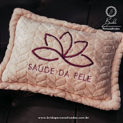 Travesseiro personalizado em Microfibra Jacquard com logomarca bordada