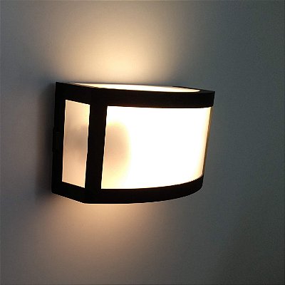 Arandela de Muro/Parede Externa/Interna Mini Finestra 18x11x9cm Policarbonato 127V/220V 1xE27