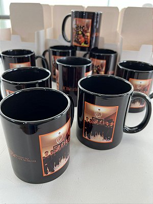 Caneca em cerâmica 325 ml - Preta total - Personalizada