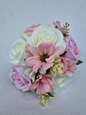 Buquê de Noiva para casamento no civil em tons de rosa com branco