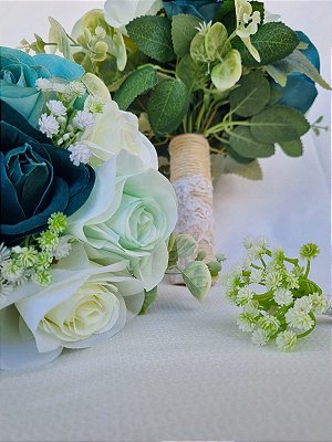 Kit Cerimonial com Buquê Cerimonial Médio, Buquê Mini para jogar e Lapela para o Noivo em tons de verde com branco