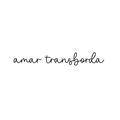 Frase de parede Amar transborda