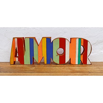 Escultura de Mesa em Madeira Palavra Amor 13 x 40cm (S)