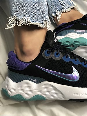 Tênis Nike Violeta e Verde Acqua