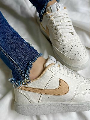 Tênis Nike Branco e Blush