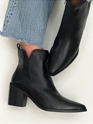 Bota Lari