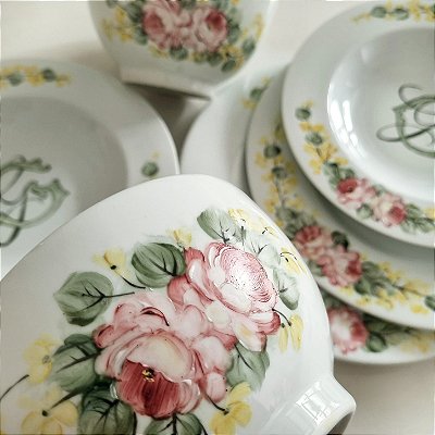 Aparelho de Jantar em Porcelana Legítima é 100% Pintado à Mão