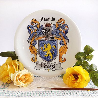 Prato em Porcelana Legítima é 100% Pintado à Mão - Brasão