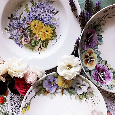 Prato em Porcelana Legitima 100% Pintado à Mão