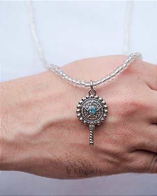 Colar de Miçangas de Iemanjá com Pingente Espelho Prateado – 40 cm