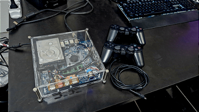 RETRO GAME NOSTAL P2600 ACRÍLICO COM 2 CONTROLES PS3 COM FIO